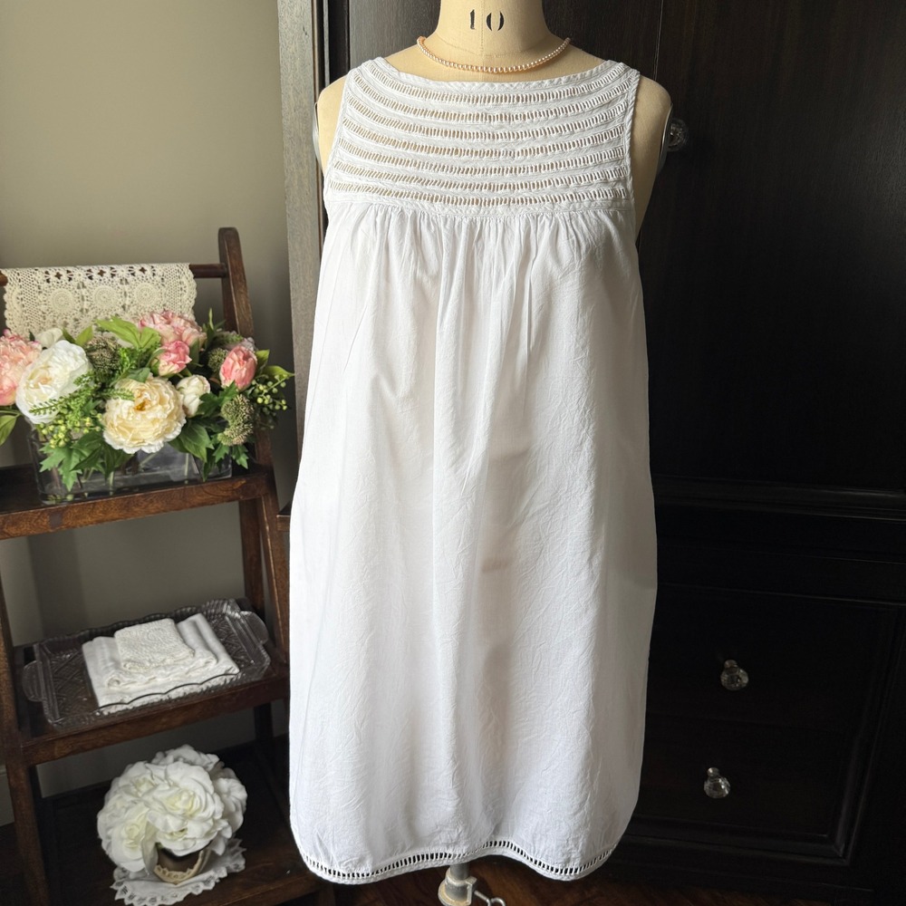 Susana Monaco Cotton Smocked‎ Shift Dress Sleeveless White Size 8 Coastal Boho